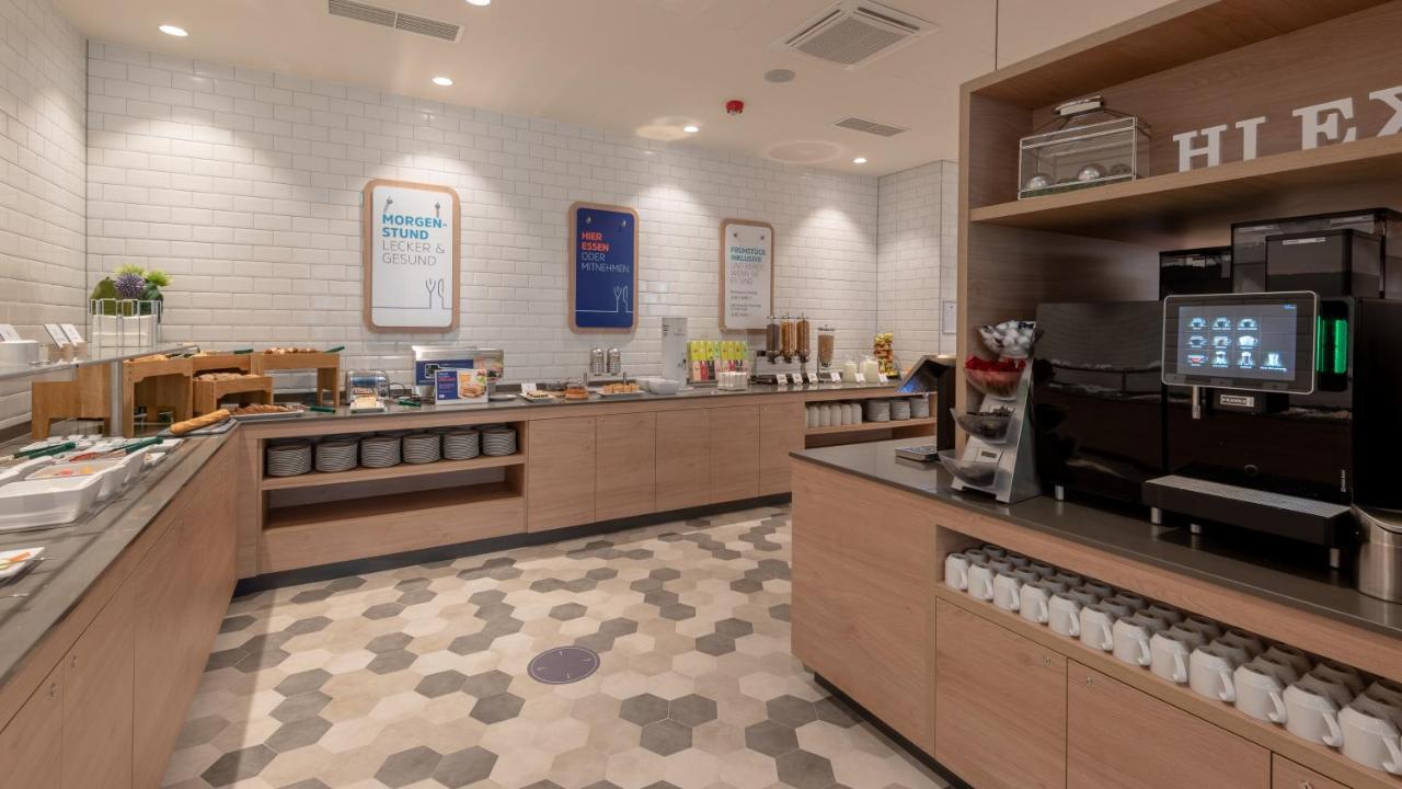 Holiday Inn Express - Munich North By Ihg ภายนอก รูปภาพ