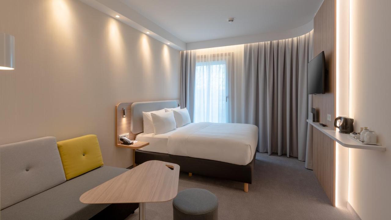 Holiday Inn Express - Munich North By Ihg ภายนอก รูปภาพ