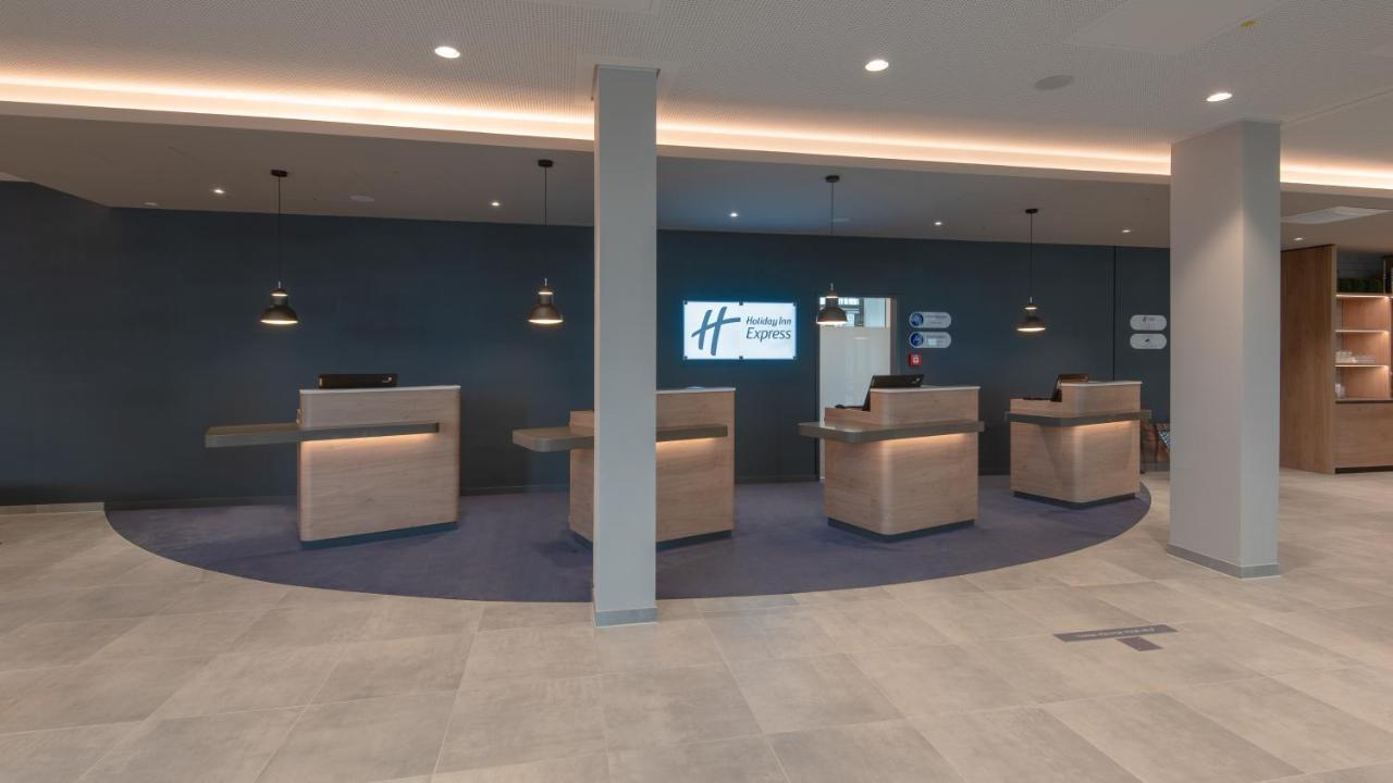 Holiday Inn Express - Munich North By Ihg ภายนอก รูปภาพ