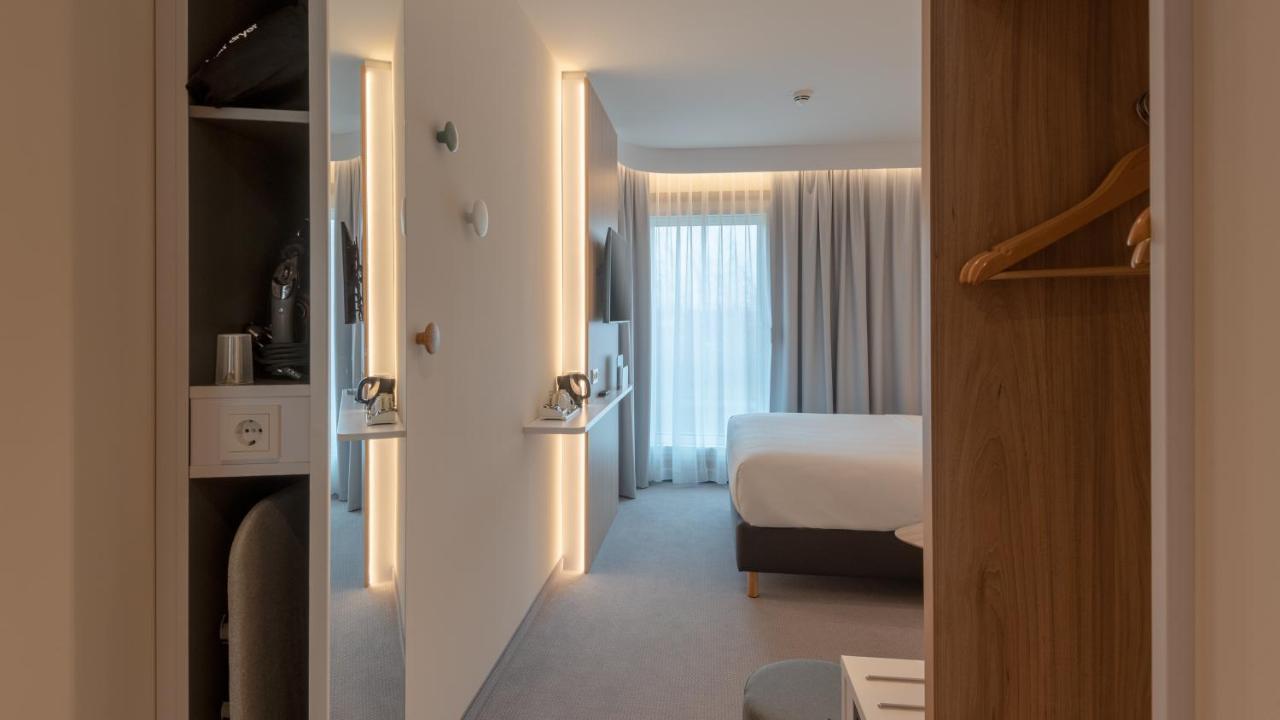 Holiday Inn Express - Munich North By Ihg ภายนอก รูปภาพ