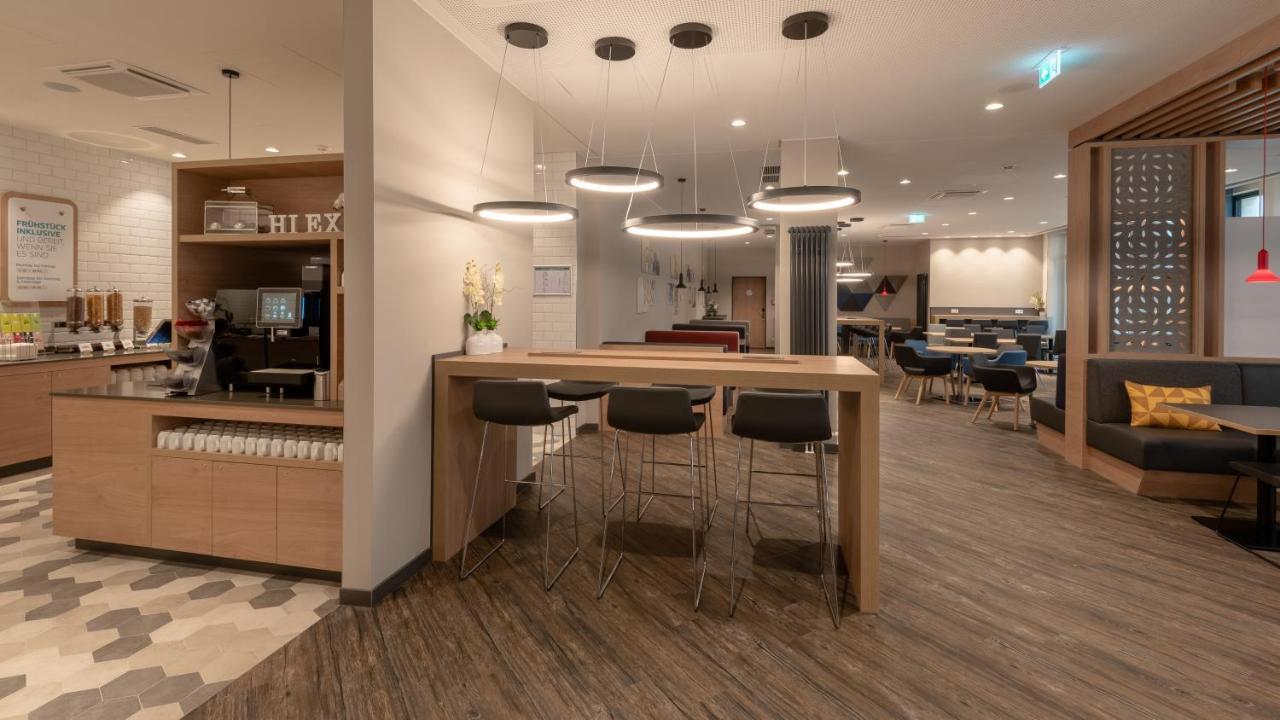 Holiday Inn Express - Munich North By Ihg ภายนอก รูปภาพ