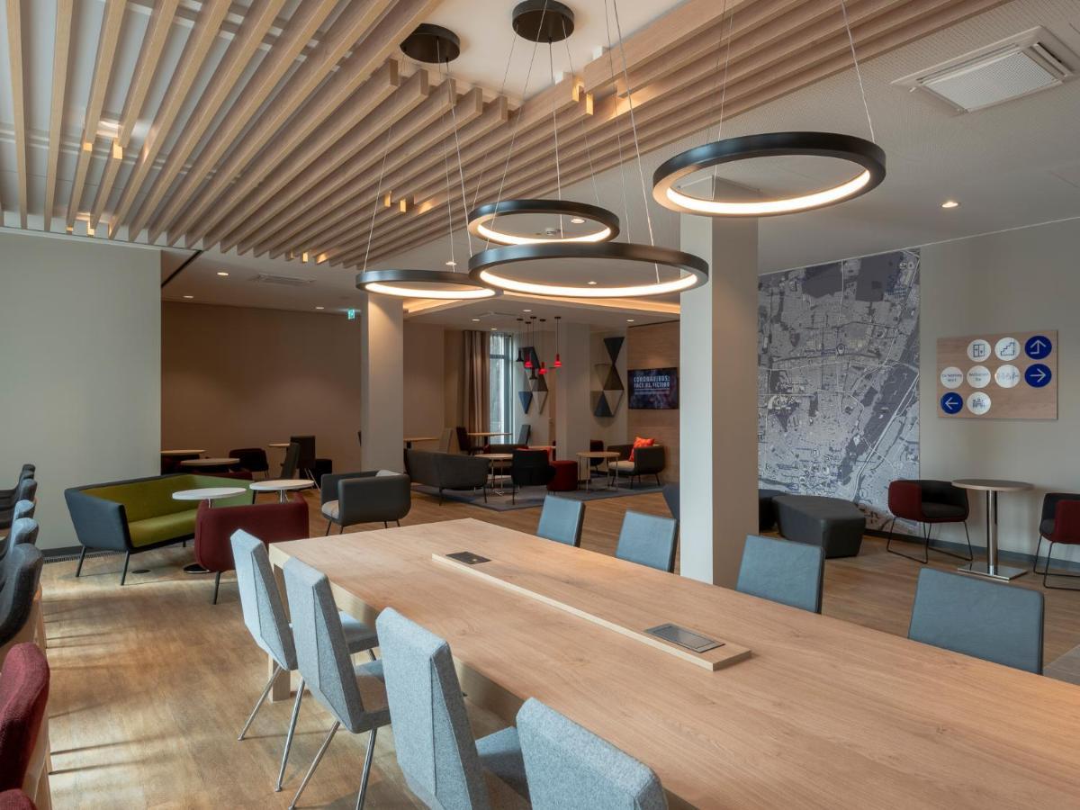 Holiday Inn Express - Munich North By Ihg ภายนอก รูปภาพ