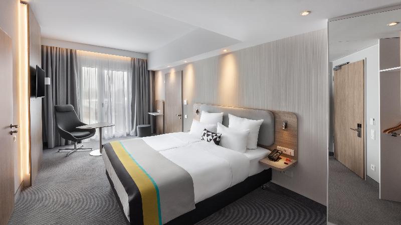 Holiday Inn Express - Munich North By Ihg ภายนอก รูปภาพ