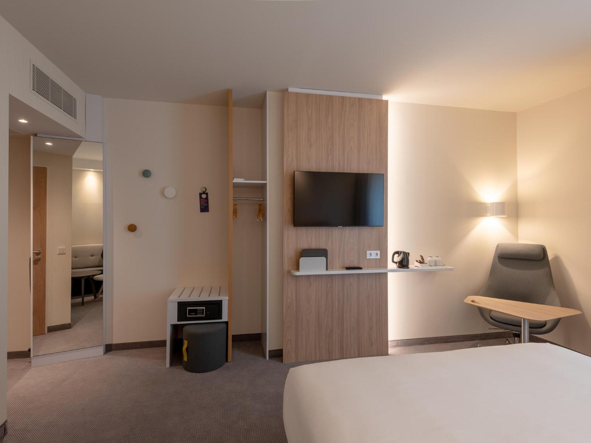 Holiday Inn Express - Munich North By Ihg ภายนอก รูปภาพ