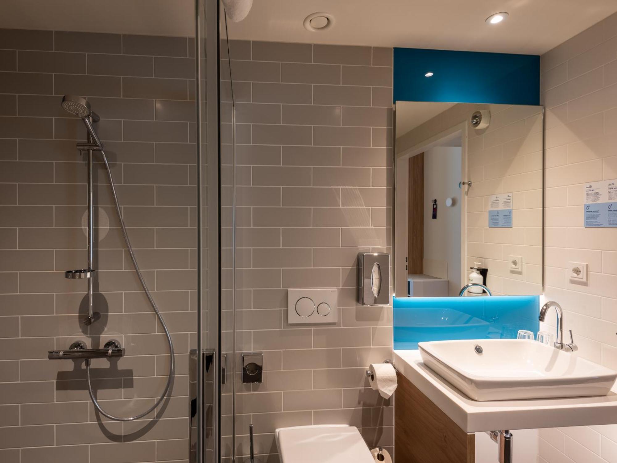 Holiday Inn Express - Munich North By Ihg ภายนอก รูปภาพ